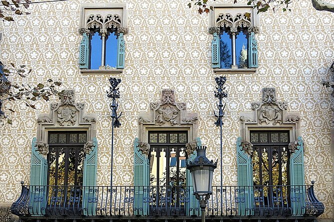 Gaudí and Modernism - Private Walking Tour - Casa Lleó i Morera and the Manzana de la Discordia