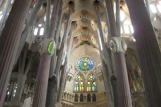 Gaudí Essential : Sagrada Familia Guided Tour - Cancellation and booking risk