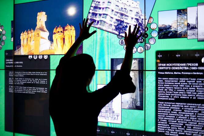 Gaudi Experience Admission Ticket - The 4D film: what happens inside