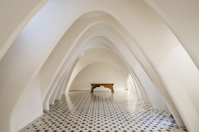 Gaudi Guided Tour: Casa Batllo, La Pedrera & Casa Vicens - Guide quality can make or break the afternoon