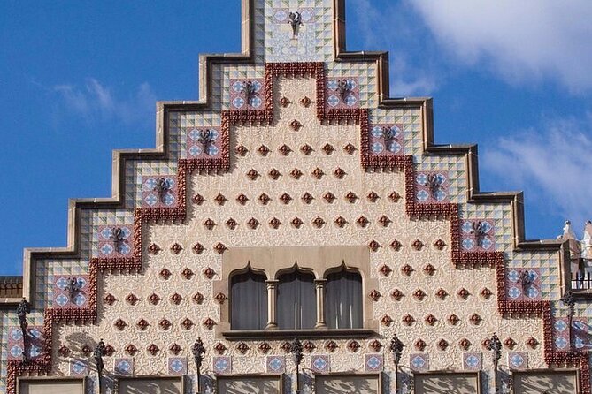 Gaudi Masterpiece: Casa Batlló with Expert Guide and STL Tickets - Practical details that affect your morning