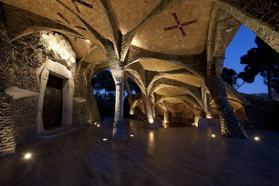 Gaudi's Crypt in Colonia Güell with Audioguide - How to plan your visit without rushing