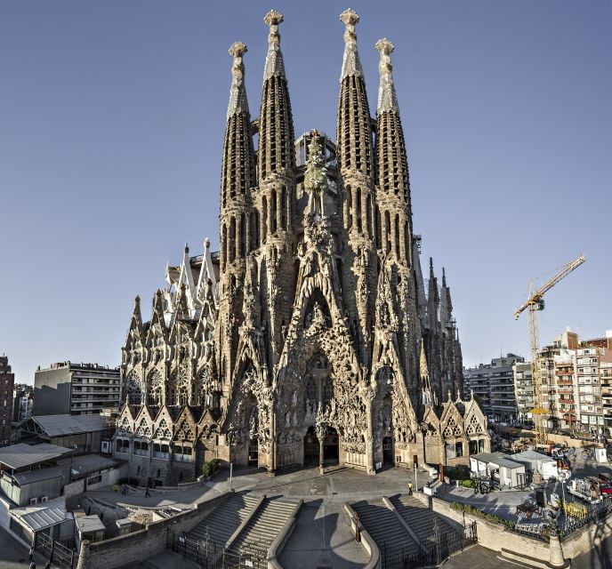 Gaudi's Masterpieces Private Tour in Barcelona - The lunch break and the cost of your own meal