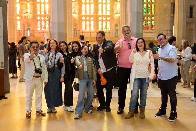 Gaudis Sunset Sagrada Familia and Parc Güell Guided English Tour - Why this afternoon pairing works