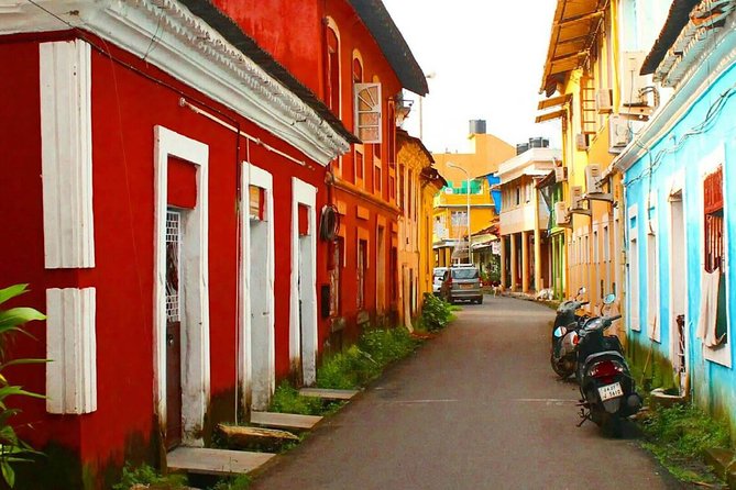 Goa Walking tour: History, Culture, Art and architecture - Fontainhas and the local art gallery