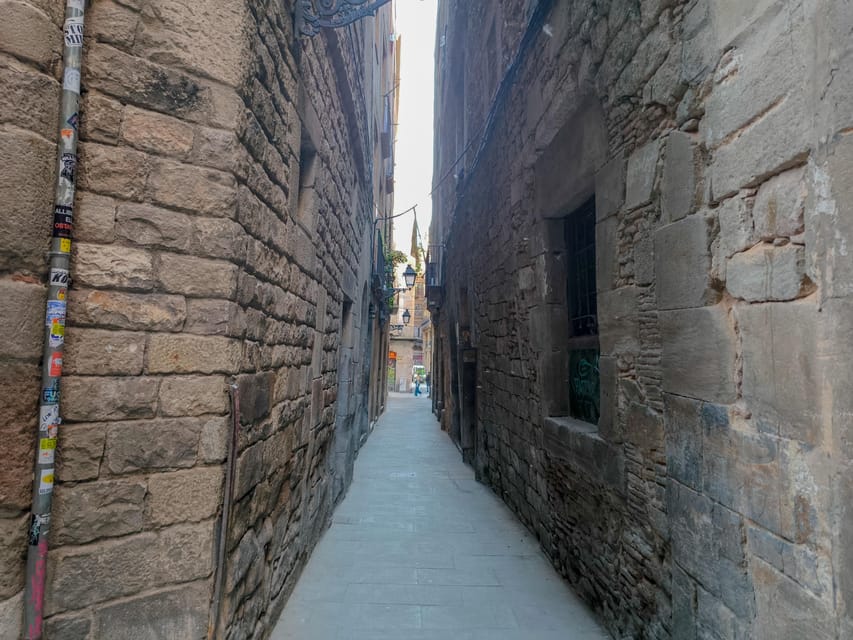 Gothic Quarter & Gaudí's Treasures Small-Group Tour - Walking demands, accessibility, and who should book