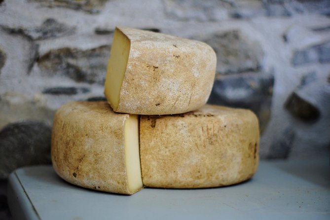 Gouda Private Walking Tour: History, Architecture & Cheese - What the private format really adds