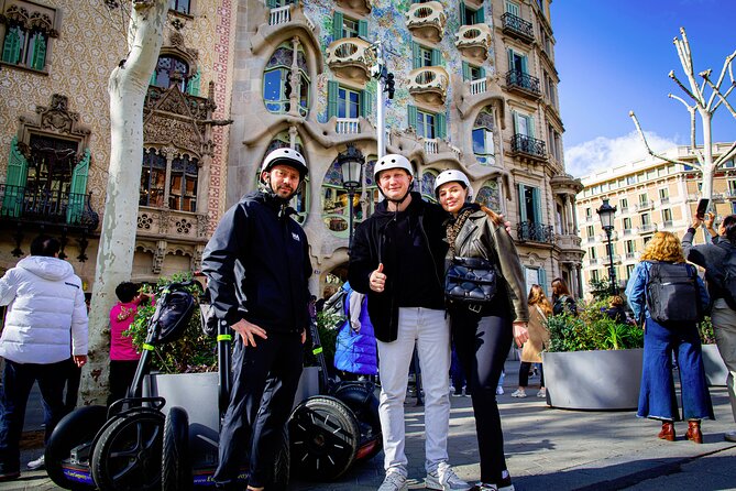 Gran Gaudi - 3H Segway tour - Sagrada Familia: the essential Gaudi stop