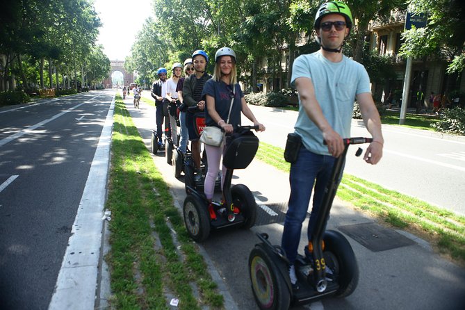 Gran Gaudi - 3H Segway tour - Ciutadella Park and the fountain