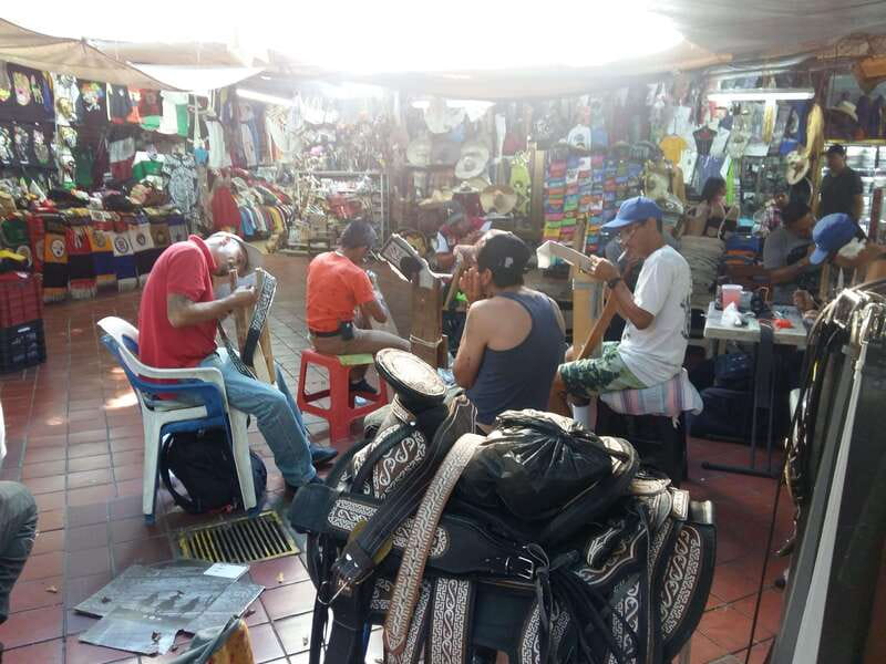 Guadalajara: Culture, Architecture, and Market Walking Tour - Palacio de Gobierno and the story behind independence