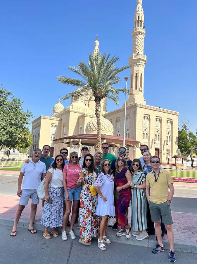 Guided Dubai City Tour: Modern Architecture & Sightseeing - Zabeel Palace, the mosque, and waterfront views
