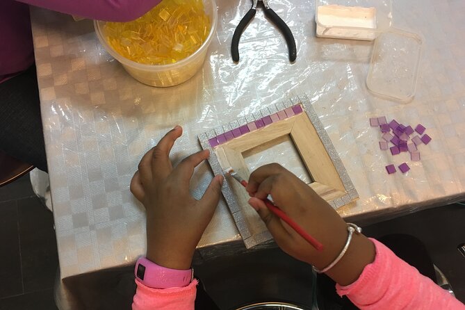Guided Gaudí Mosaic Workshop for Children in Barcelona 1 Hours - Staff support makes the difference