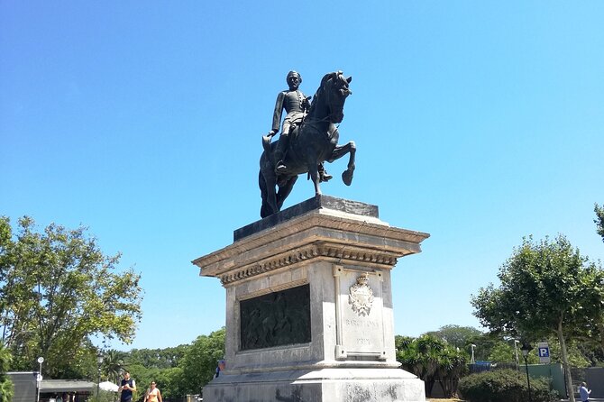 Guided Tour Ciutadella Park Nature, Triumphal Arch and Gaudí in Barcelona. - General Prim and the park’s political memory