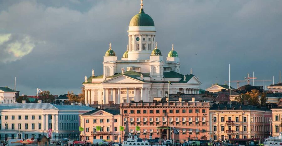 Helsinki: Architectural Highlights Guided Walking Tour - Senate Square and the city’s neoclassical beginning