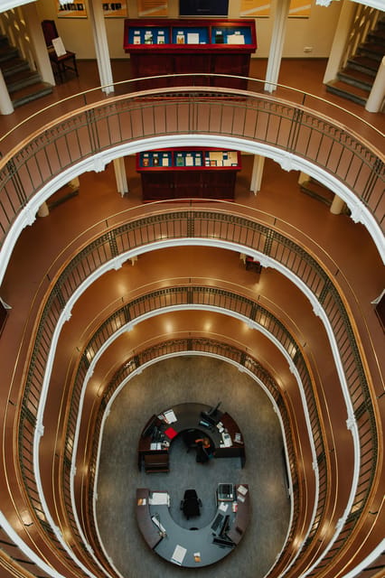 Helsinki: Architectural Highlights Guided Walking Tour - Cafés, Esplanadi, and Helsinki’s public rooms