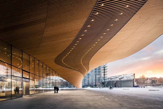 Helsinki architecture tour with a city planner - Why a city planner changes the Helsinki walk