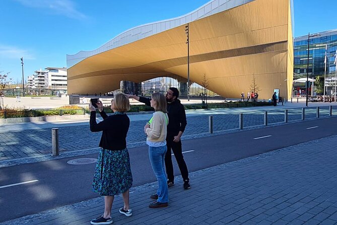 Helsinki architecture tour with a city planner - Esplanadi Park connects buildings with public life