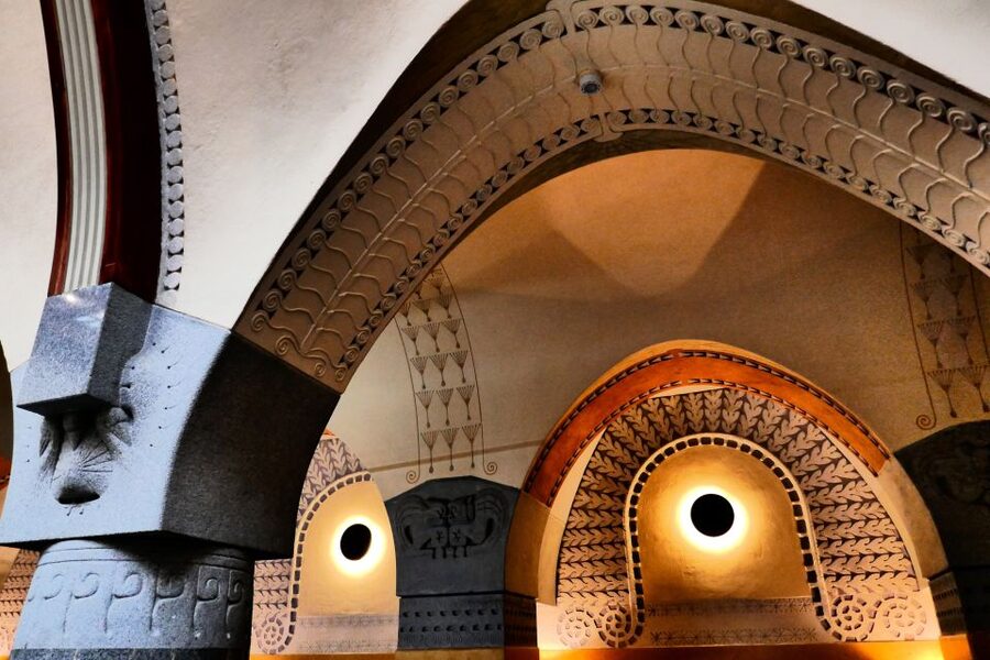 Helsinki: Architecture Walking Tour with Expert - From Gothic Revival and Jugendstil to Finnish identity