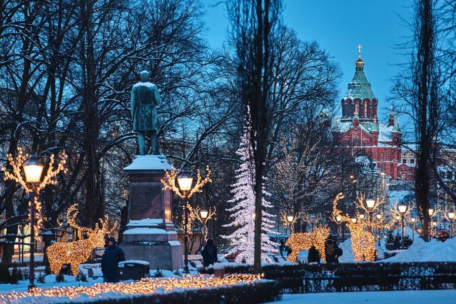 Helsinki: Architecture Walking Tour with Expert - What the guide adds beyond the buildings