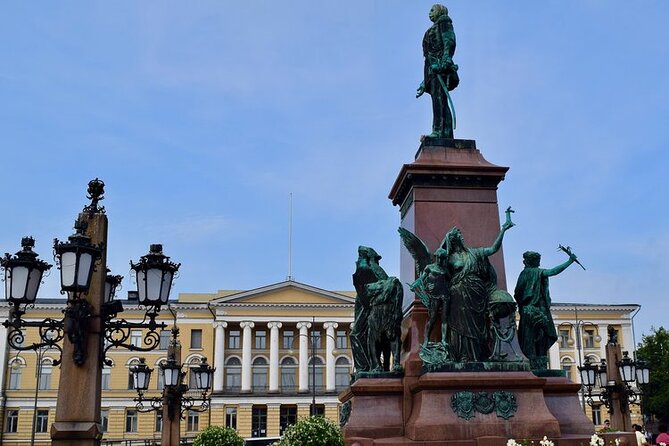 Helsinki Walking Tour at Helsinki Architecture - Senate Square and Helsinki Cathedral: Helsinki’s formal beginning