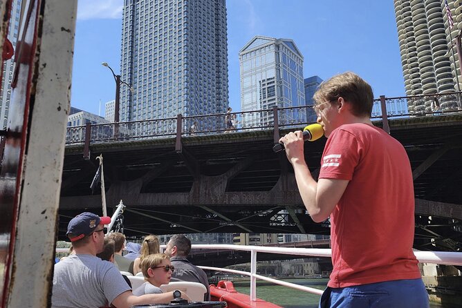 Historical and Architectural Chicago Fireboat River & Lake Cruise - Passing through the locks