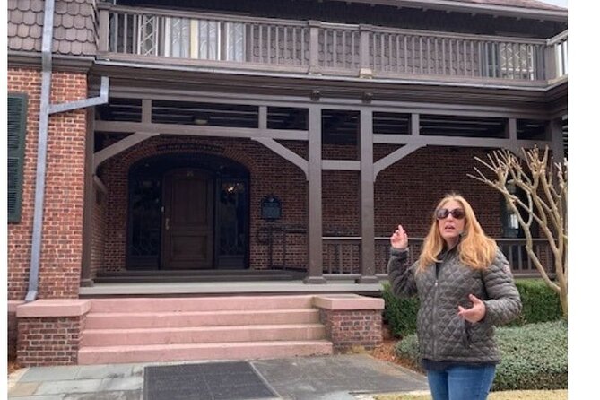 History and Architecture Walking Tour - Churches, Shops, and the Commercial District