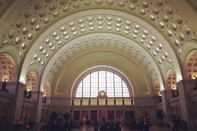 Iconic Capitol Hill Architectural Walking Tour - From Columbus Fountain to the Supreme Court