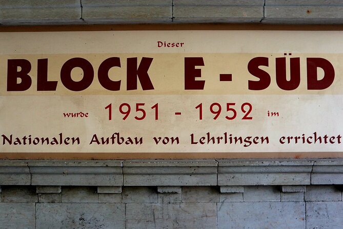 Karl-Marx-Allee Tour: Life and Architecture in East Berlin - Frankfurter Tor and the first socialist boulevard
