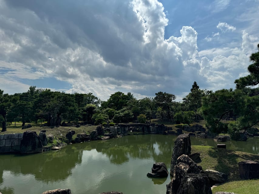 Kyoto: Nijo Castle & Gardens 2-Hour Guided Tour - Practical details that affect your day