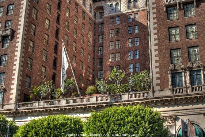 LA's Art Deco & Beaux Art Architecture: Private Walking Tour - Title Guarantee Building and the vertical Art Deco look