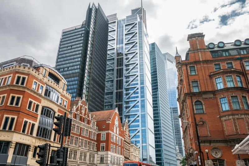 London: Modern Architecture & Building Guided Walking Tour - City Hall, the river, and the first skyline views