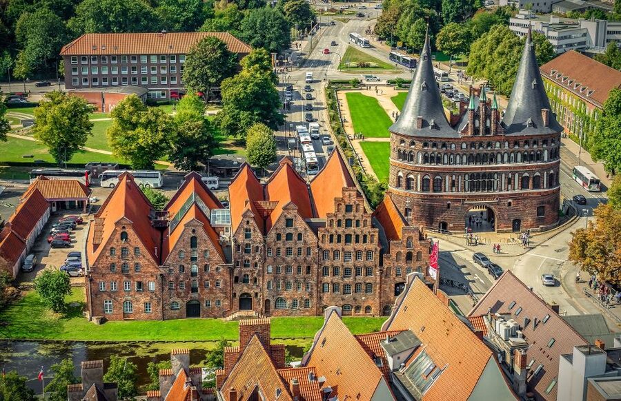 Lübeck: Private Historical and Architectural Walking Tour - Key points at a glance