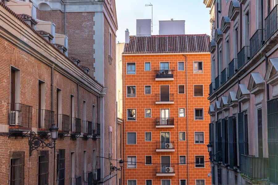 Madrid: Private Architecture Tour with a Local Expert - Pace, weather, and practical limits