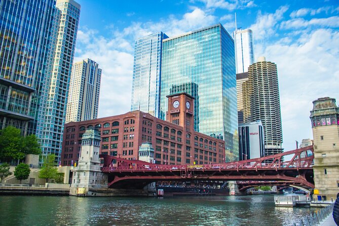 Magnificent Mile Tour With Optional 360 Chicago Upgrade - Finishing 1,030 feet above Michigan Avenue