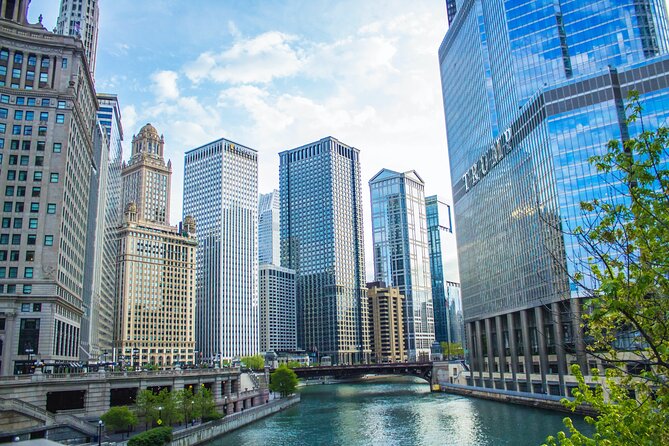 Magnificent Mile Tour With Optional 360 Chicago Upgrade - Practical details that shape the day