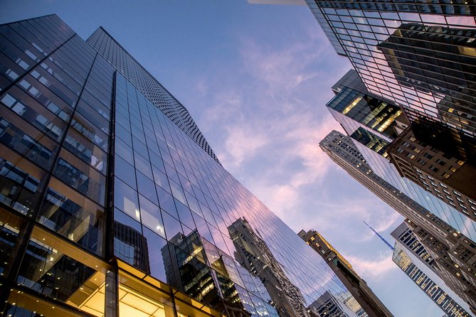 Manhattan Architecture Photography Tour - Bryant Park: a classic view of the Empire State Building