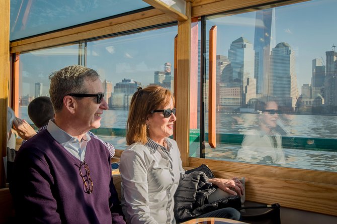 Manhattan Architecture Yacht Cruise - Bridges and the Lower East Side from the East River