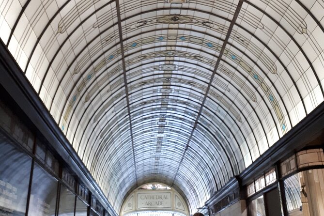 Melbourne Art Deco Architecture Tour - Meeting at the Manchester Unity Building