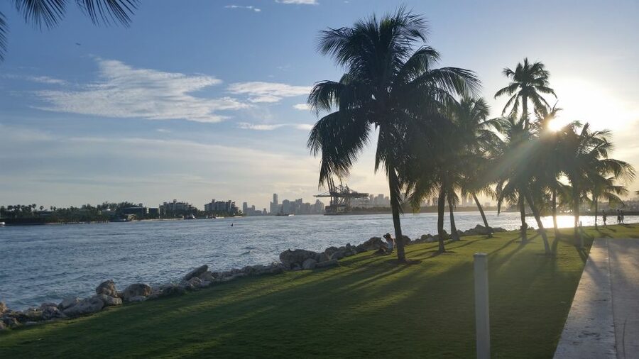 Miami: 2-Hour Art Deco Bike Tour - Flamingo Park, Lincoln Road, and quieter streets