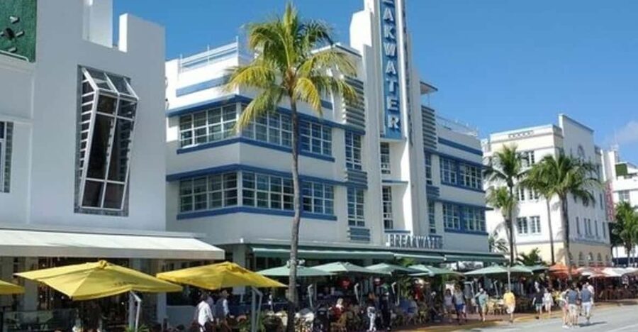 Miami : Art Deco & South Beach Walking Tour with a Guide - Reading Miami Beach’s Art Deco Streets
