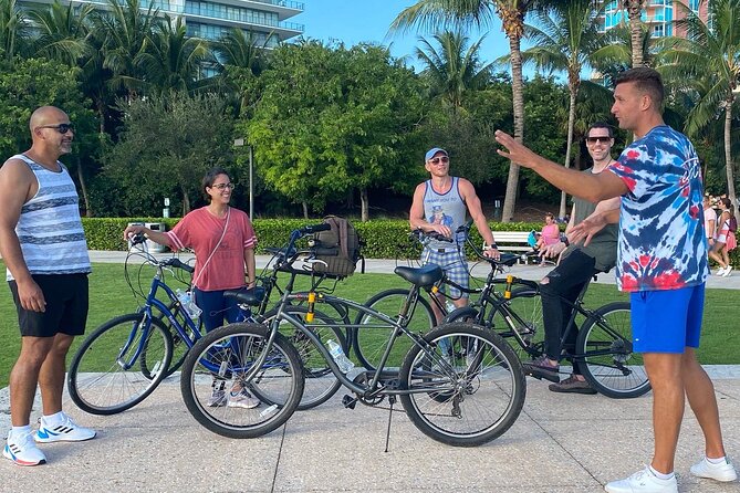 Miami Beach Art Deco & Hidden Gems Bike Tour with Local Historian - Starting at Washington Avenue with a bicycle