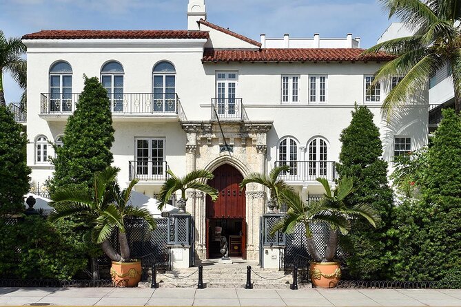 Miami Beach Art Deco & History Bike Tour with Design Enthusiast - Why a bicycle changes the South Beach experience