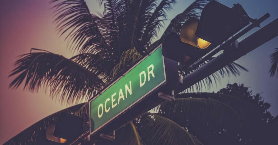 Miami Beach Bar Tour: Art Deco & Neon Lights with Historian - Final call: book it if you want stories with your drinks