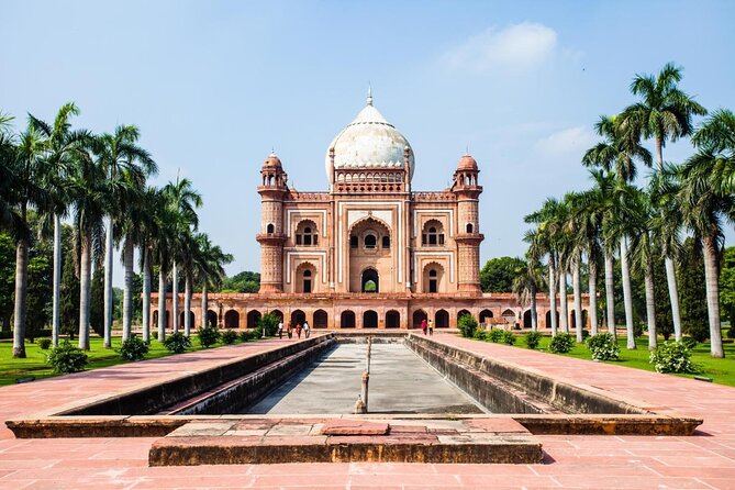 New Delhi: Mughal's architecture tour with transfers - Walking through the Red Fort’s Mughal court