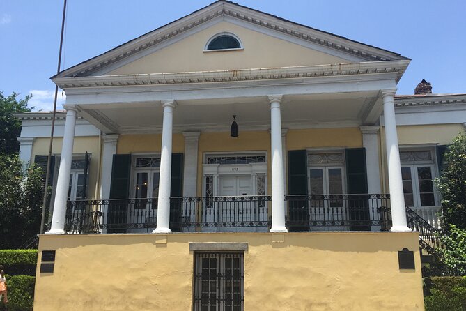 New Orleans French Quarter Architecture Walking Tour - Royal Street and a better way to look around