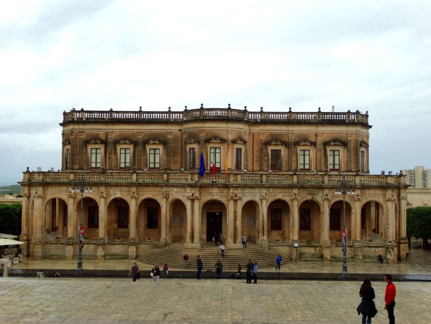 Noto: Sicilian Baroque Architecture Guided Walking Tour - Starting at Porta Reale and the Church of St. Francis