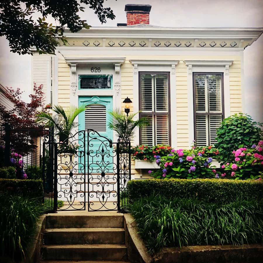 Old Louisville: History and Architecture Walking Tour - What the 90-minute pace feels like
