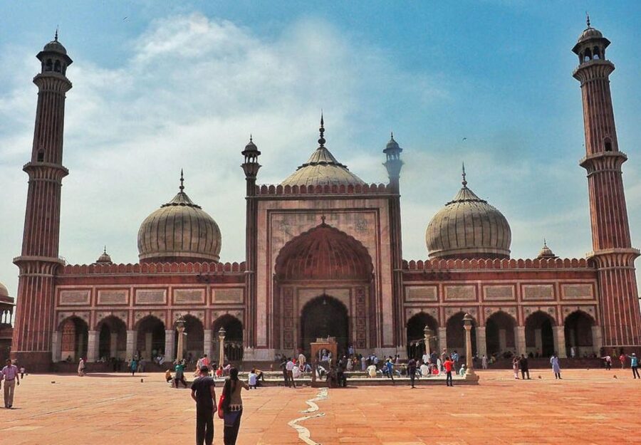 Old & New Delhi Culture & Architecture City Private Tour - Khari Baoli brings the smells of Old Delhi