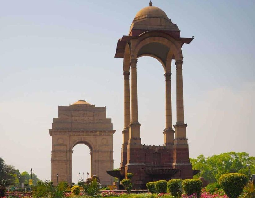 Old & New Delhi Culture & Architecture City Private Tour - Lotus Temple or Qutub Minar?