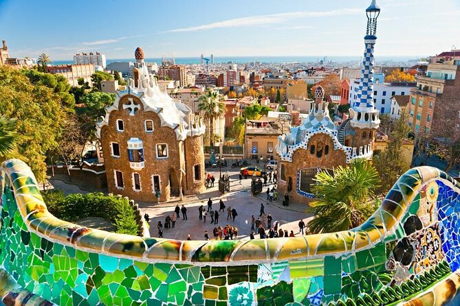 Park Guell and Sagrada Familia, Gaudí's Masterpieces Private Tour - Casa Batlló: a quick look at Gaudí’s famous façade